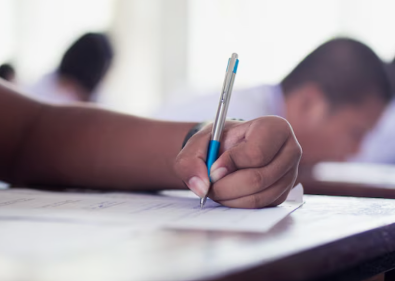 مراجعة عوم الصف الثاني الاعدادي